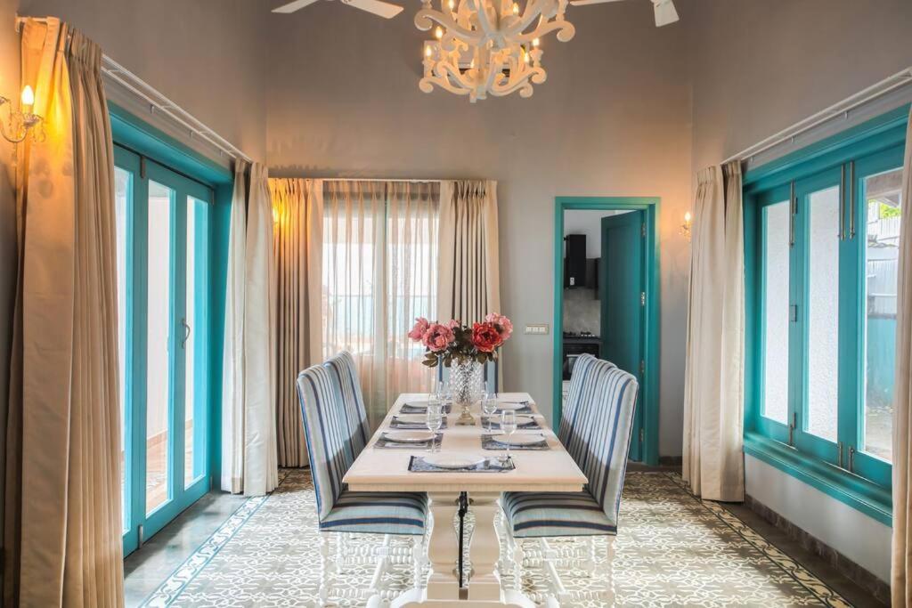 White Banyan Beach Villa, Candolim By The Acacia Villas Zewnętrze zdjęcie